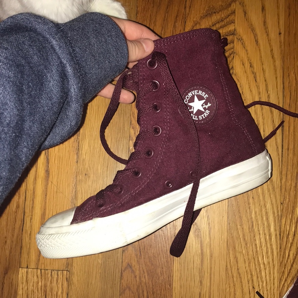 Maroon converse